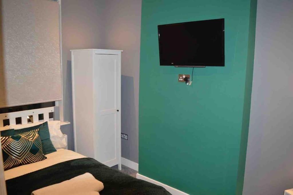 Вілла Unique 4 Bed House In Derby Perfect For Contractors And Families Екстер'єр фото